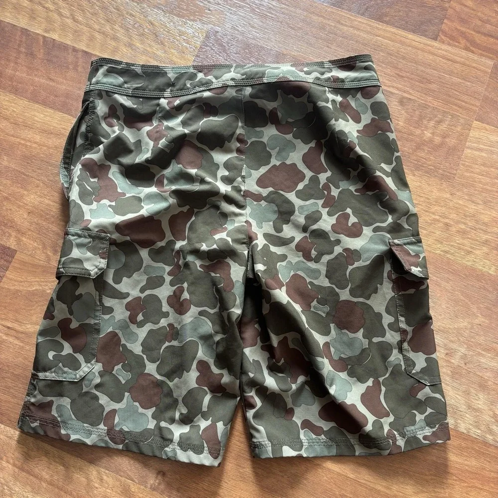 American Eagle Mens Small Green Camo Board Shorts Swim Trunks Lined Cargo Pocket